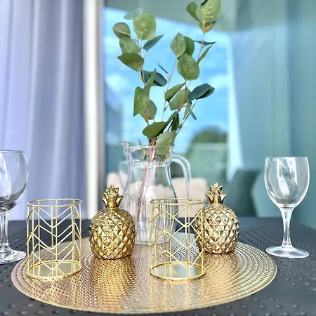 White Glove Nad Zatoka Gold Apartment